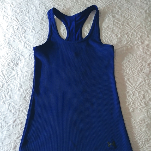 Under Armour Tops - 3/25$ Size Small Under Armer workout tank